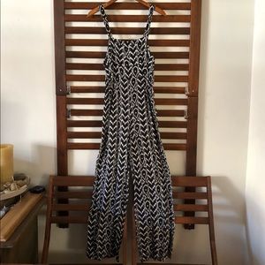 Urban Outfitters- B/W Print, Wide-leg Jumpsuit